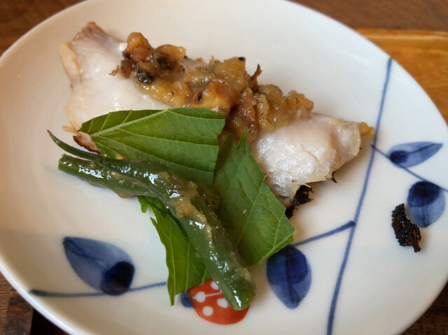 recommendations image for CACHE CACHE