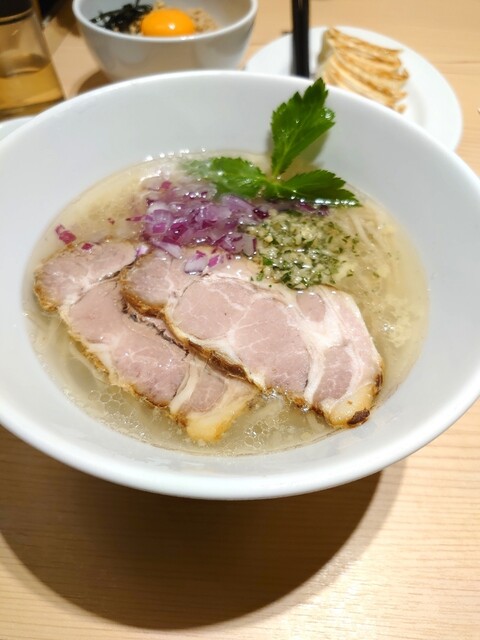 recommendations image for 塩らーめん専門 ひるがお 大阪エディオンなんば本店