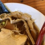 麺や 亀陣的实拍图