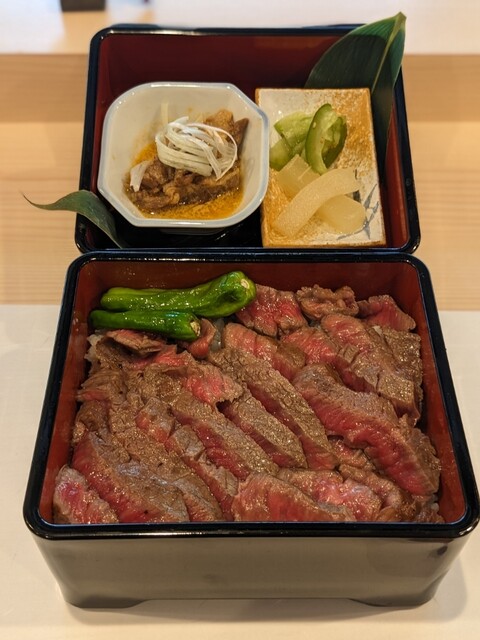 肉と庭 まつを的实拍高清图