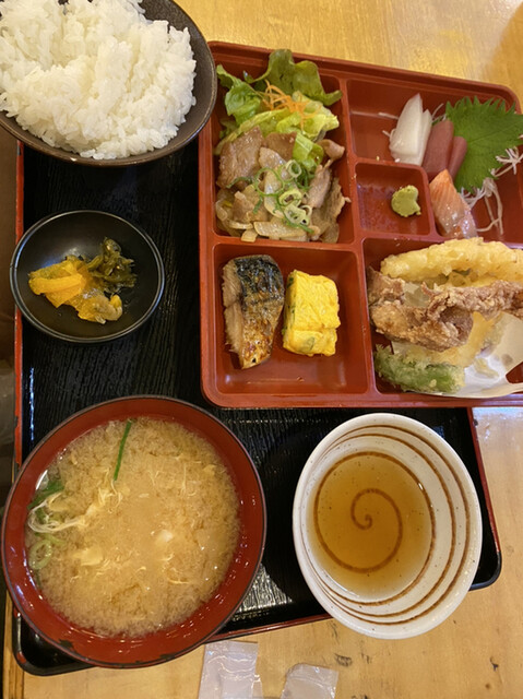 屋台居酒屋 大阪 満マル 伏見桃山店的实拍高清图
