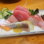魚屋スタンドふじ子的實拍圖