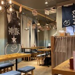 神豚 浅草店的實拍圖