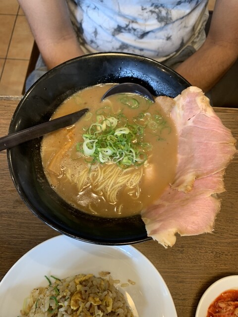 白湯麺専門店 丸福ラーメン 守口店的实拍高清图