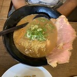 白湯麺専門店 丸福ラーメン 守口店的实拍图