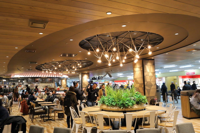 recommendations image for 三日月屋 CAFE 福岡空港店