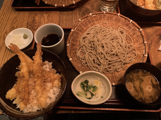 権八 浅草吾妻橋的實拍高清圖