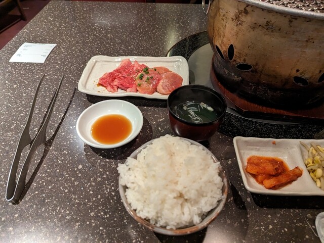 焼肉の三是 新宿店的實拍高清圖