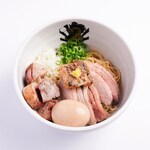 満鶏軒 秋葉原UDX秋葉原拉麺劇場店的實拍圖