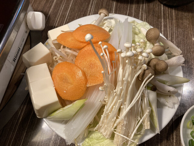 焼肉・しゃぶしゃぶ 肉の鶴々亭的实拍高清图