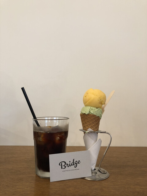 ブリッジ コーヒーアンドアイスクリーム的實拍高清圖