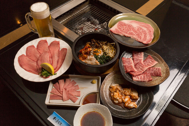 炭火焼肉ながとや的实拍高清图
