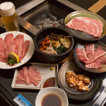 炭火焼肉ながとや的实拍图