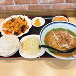 台湾料理 豊味園 福知山店的实拍图