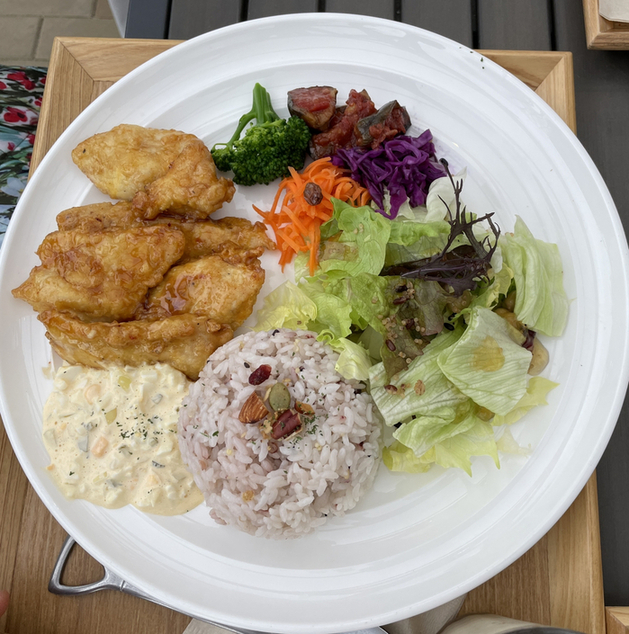 CAFE HACHI 糸島店的實拍圖