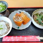 時金食堂的实拍图