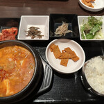 KOREAN DINING 長寿韓酒房 銀座店的實拍圖