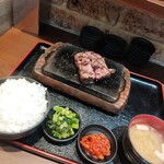 感動の肉と米 新橋店的實拍圖