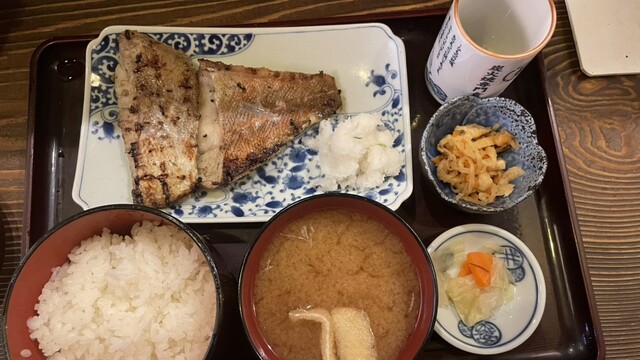 炭火焼専門食処 白銀屋 西八の分店的實拍高清圖