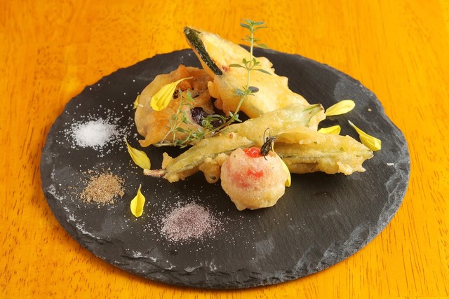 KAMEOKA FOOD kitchen的实拍高清图
