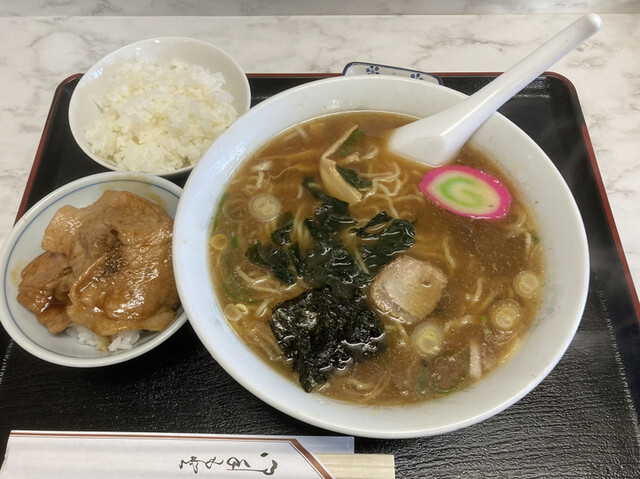 ローマの泉食堂的实拍高清图