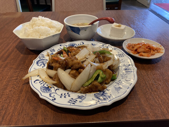 中国東北料理　美食村的实拍高清图