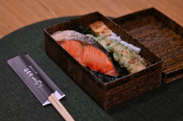 recommendations image for 刷毛じょうゆ 海苔弁 山登り GINZA SIX店