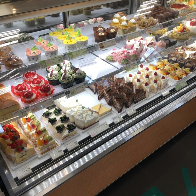 recommendations image for シャトレーゼ 東区舞松原店