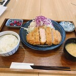とん久 アトレ上野店的實拍圖