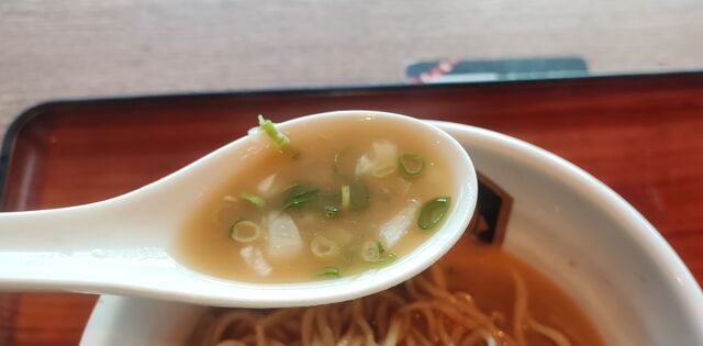 真鯛らーめん 麺魚 秋葉原UDX秋葉原拉麺劇場店的实拍高清图
