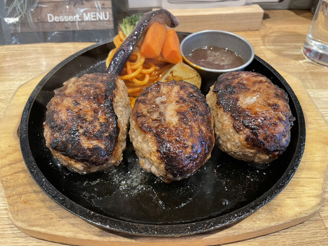 ステーキ＆ハンバーグ ひげ 札幌南5条本店的实拍高清图