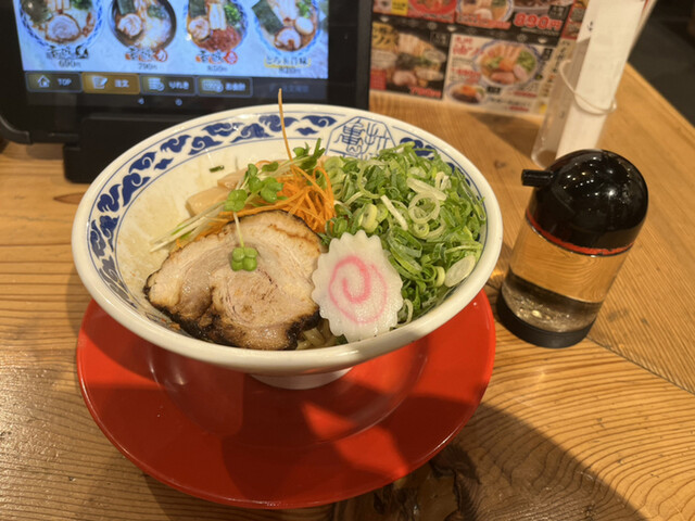 らーめん 亀王 阪急東通り店的實拍高清圖