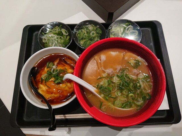 ラーメン 横綱 みのおキューズモール店的實拍高清圖