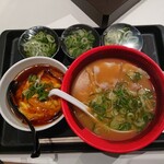 ラーメン 横綱 みのおキューズモール店的實拍圖