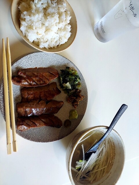 牛タン炭火焼仁 大阪分店的實拍高清圖