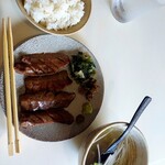 牛タン炭火焼仁 大阪分店的實拍圖