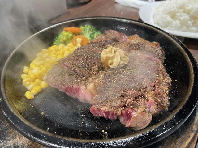 いきなりステーキ 三軒茶屋店的實拍高清圖