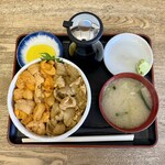 朝市食堂的實拍圖