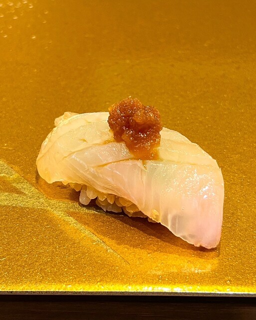 梅田 鮨 よこ田的實拍高清圖