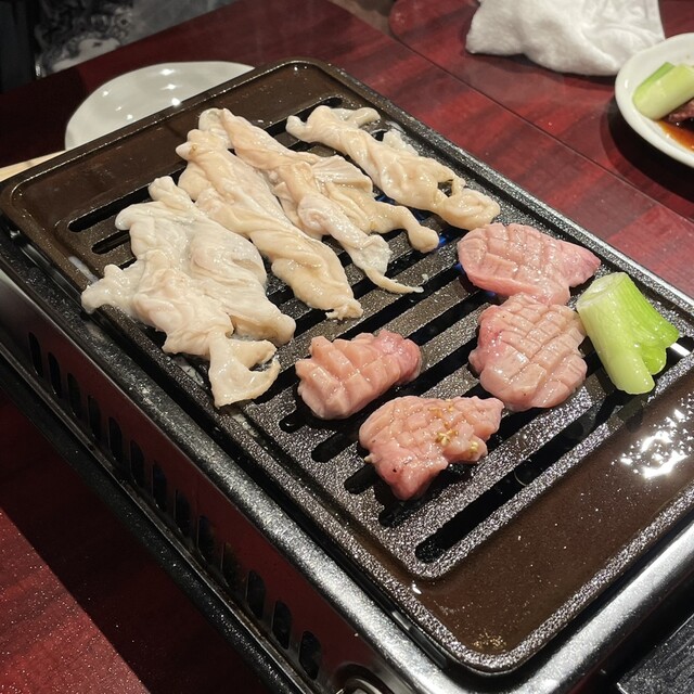 ホルモン・焼肉 キムチ的实拍高清图