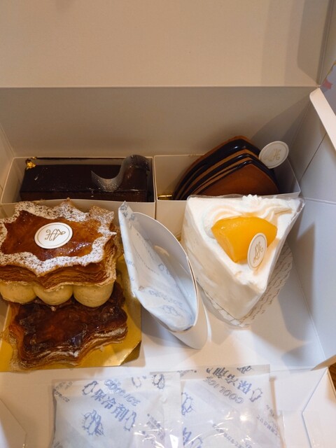 Atsushi Hatae ラクーア店的實拍高清圖