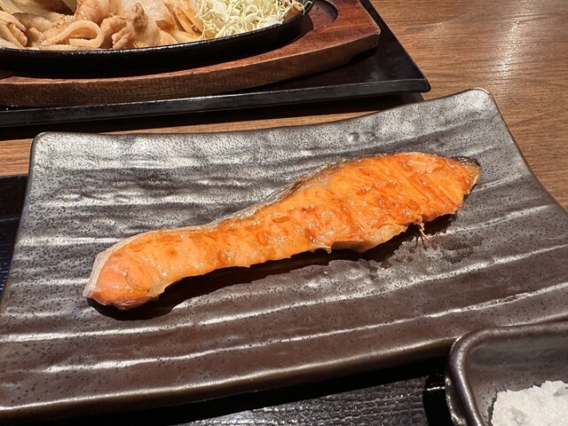 炭火焼干物定食 しんぱち食堂 エミオ田無店的實拍高清圖