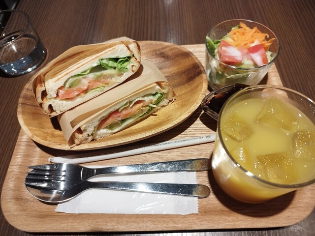 WHIZ CAFE的实拍高清图
