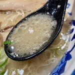 元祖 糸島ラーメン銅羅 福岡空港店的實拍圖