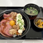 ローストビーフ YOSHIMI 三井アウトレットパーク札幌北広島店的实拍图