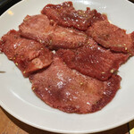 上野手 焼肉店的實拍圖