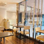 WHIZ CAFE的实拍图