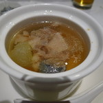 新橋亭的實拍圖