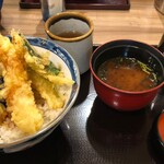 どんぶり専門店 丼丼亭 弁天町オーク店的實拍圖