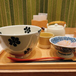 recommendations for だし茶漬け+肉うどん えん 日本生命札幌ビル店